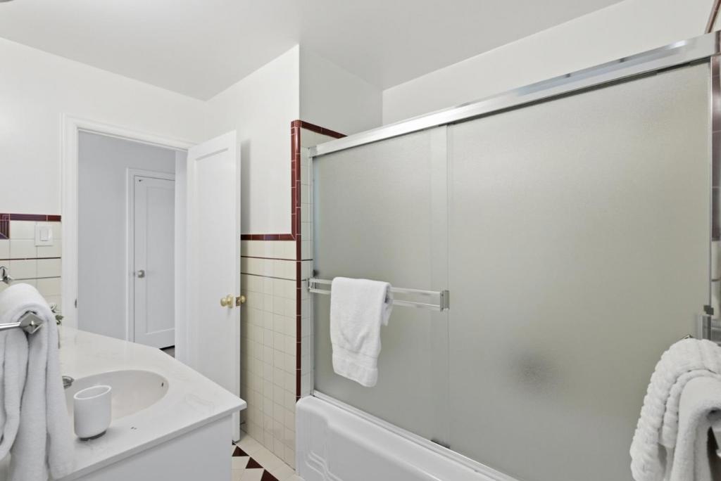1945 Birch Avenue Property Photo 30