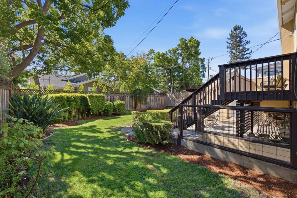1945 Birch Avenue Property Photo 34