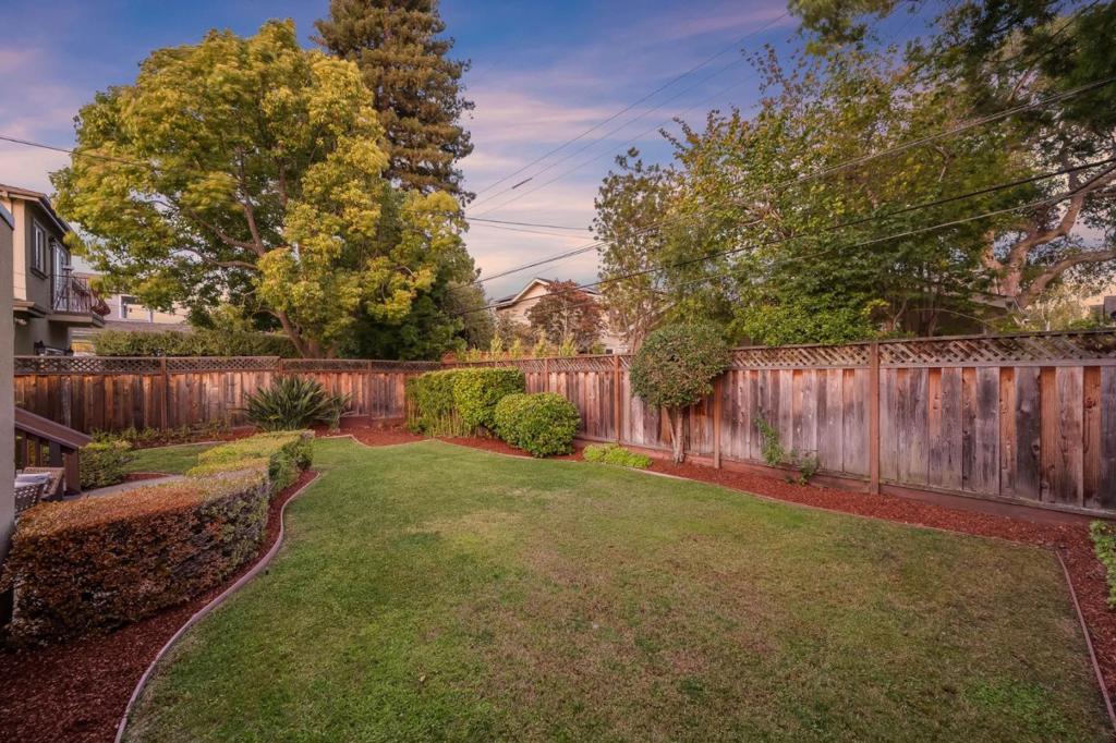 1945 Birch Avenue Property Photo 41