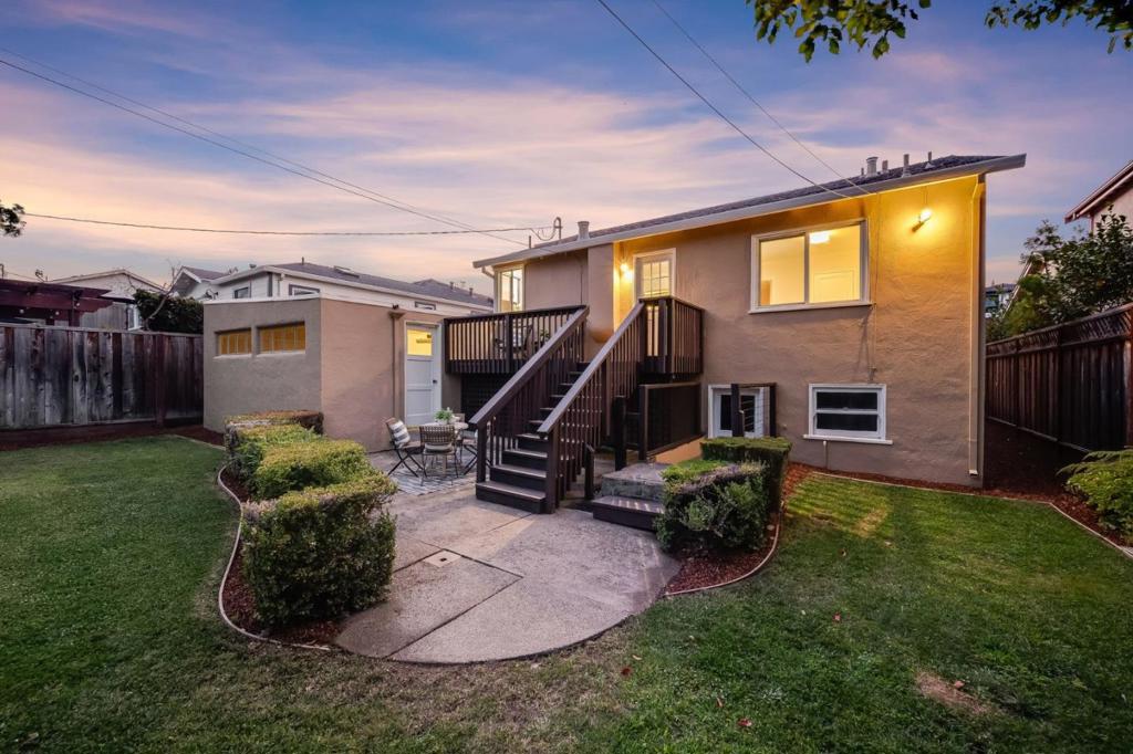 1945 Birch Avenue Property Photo 42