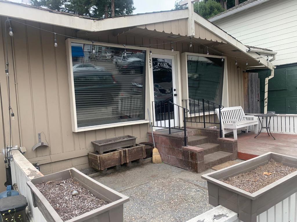 125 Forest Street Property Photo 2