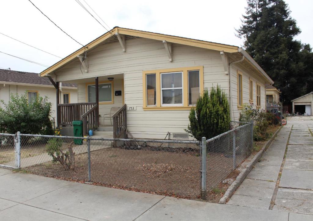 747 Rodriguez Street Property Photo 2
