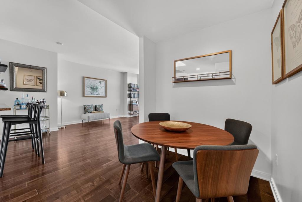 425 1st Street 3201 Property Photo 14