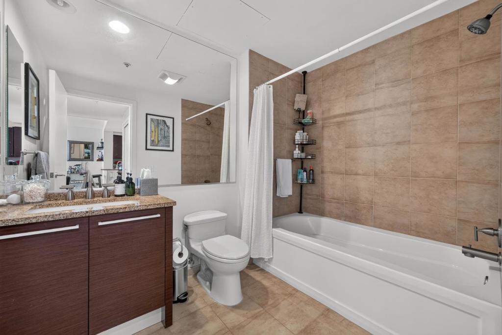 425 1st Street 3201 Property Photo 20
