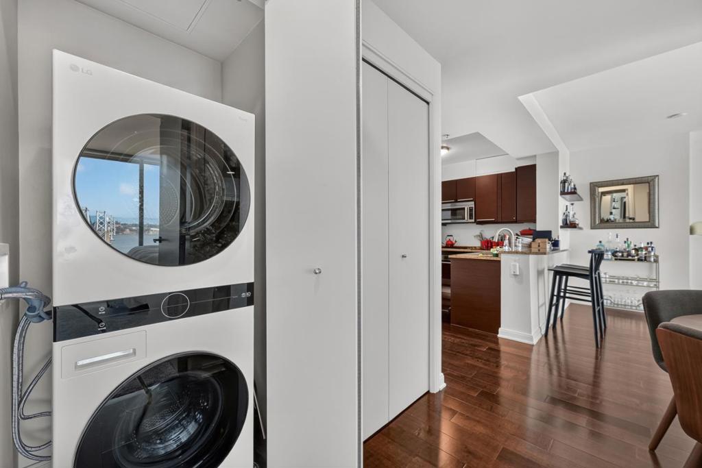 425 1st Street 3201 Property Photo 21