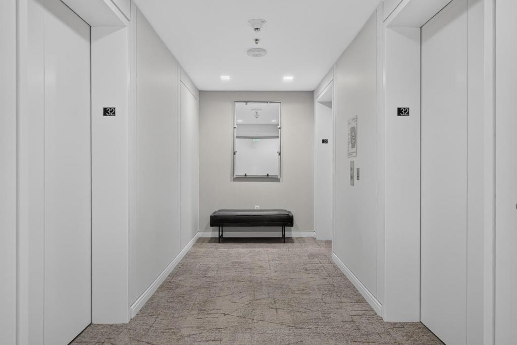 425 1st Street 3201 Property Photo 23