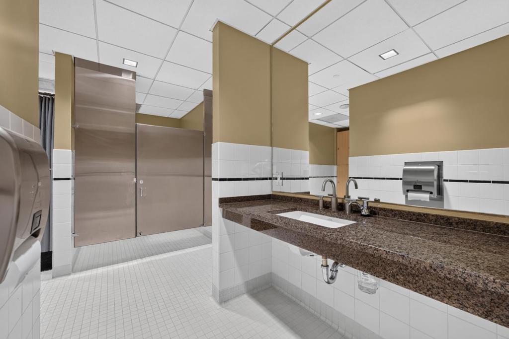425 1st Street 3201 Property Photo 39