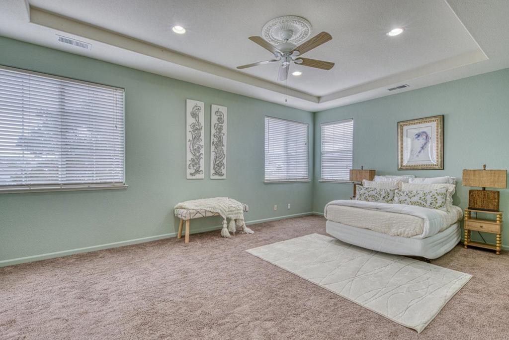 4560 Peninsula Point Drive Property Photo 31