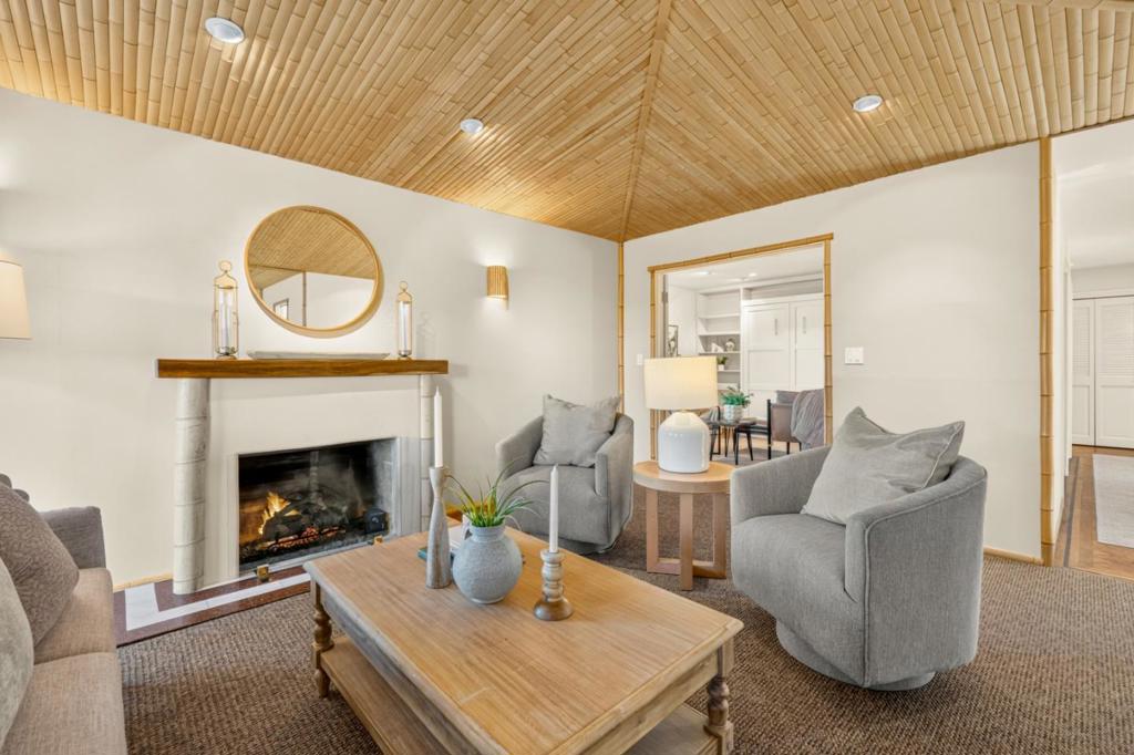 37 Del Mesa Carmel Property Photo 4
