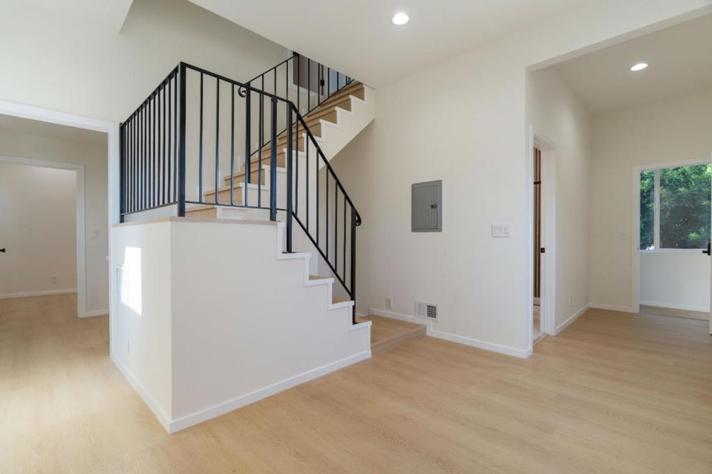 2136 Foothill Boulevard Property Photo 27
