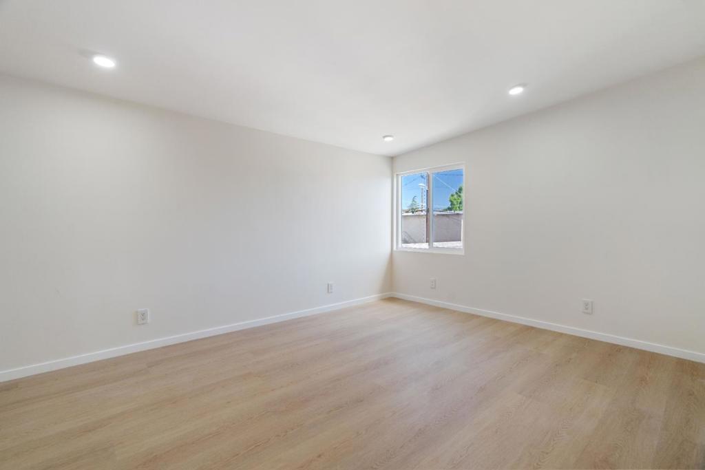 2136 Foothill Boulevard Property Photo 34