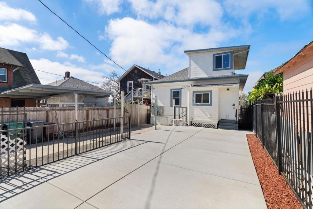 2136 Foothill Boulevard Property Photo 42