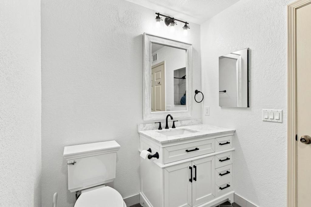 2448 N Main Street B Property Photo 16