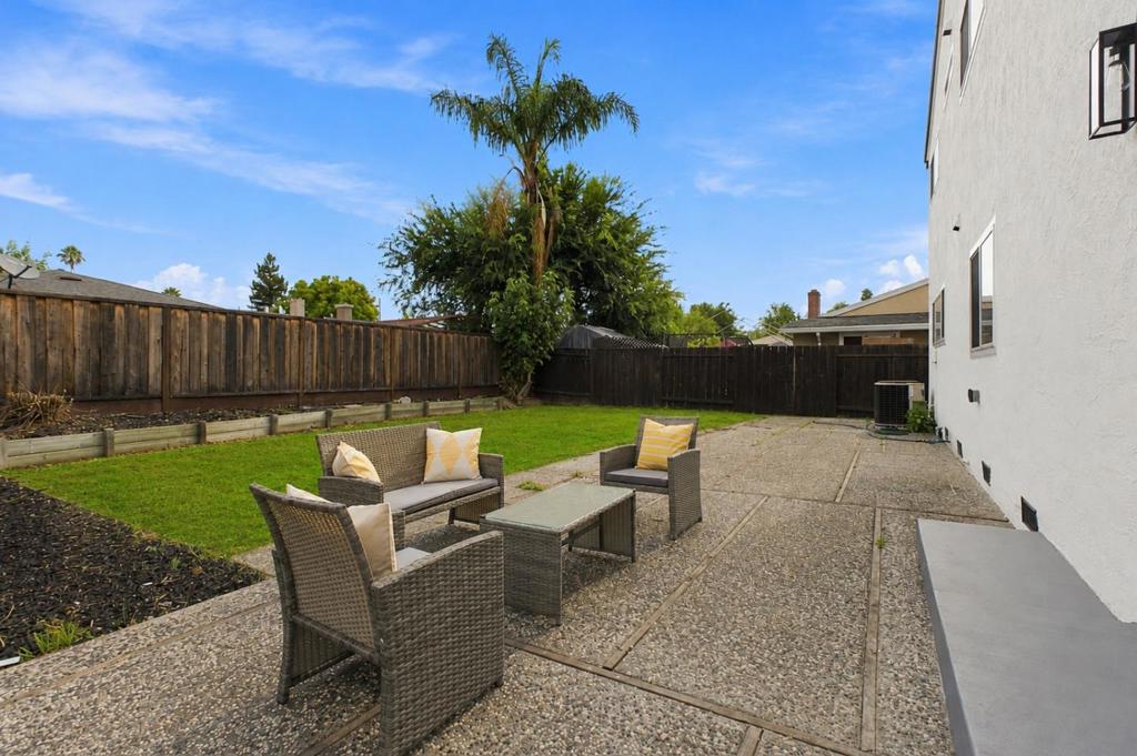5330 Pebbletree Way Property Photo 28