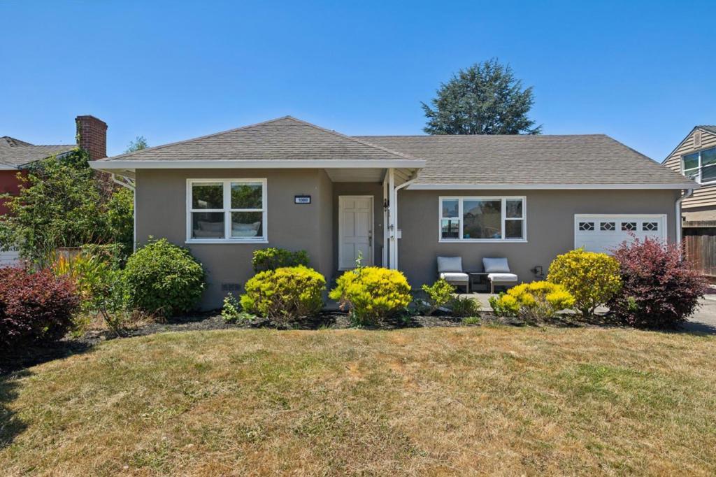 1080 Judson Street Property Photo 1