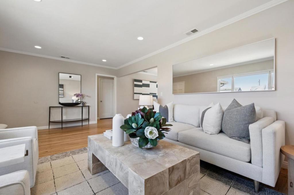 1080 Judson Street Property Photo 11