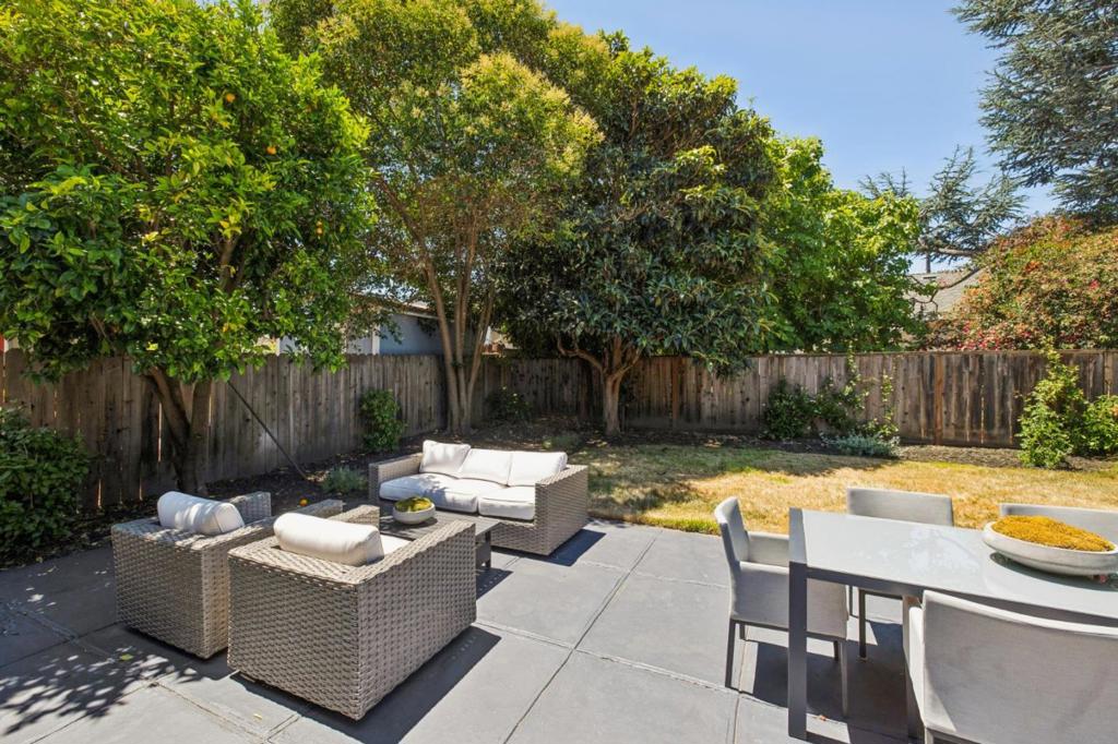 1080 Judson Street Property Photo 19