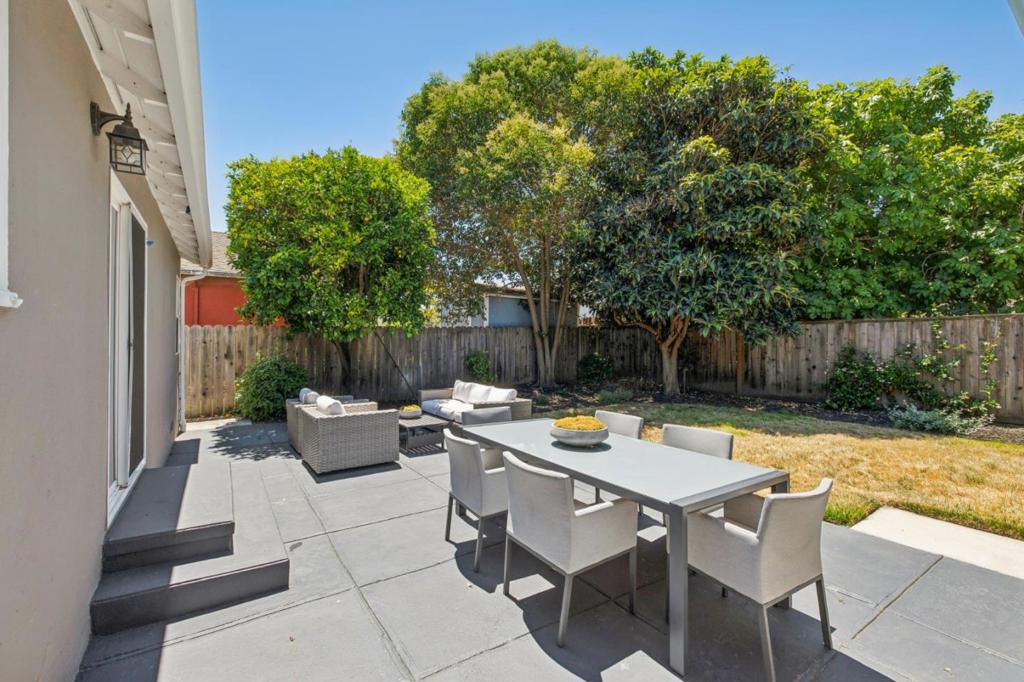 1080 Judson Street Property Photo 45