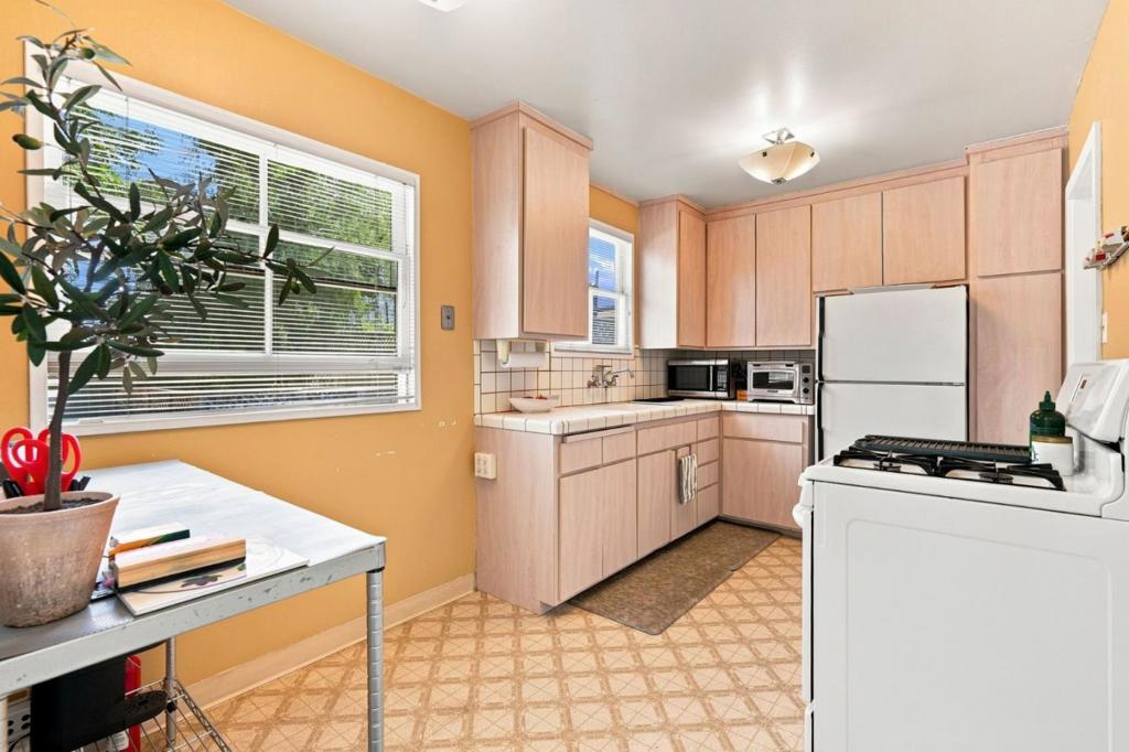 1424 Hemlock Avenue Property Photo 11