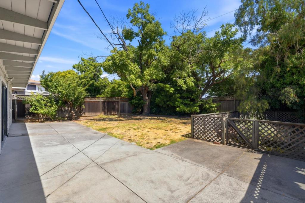 1424 Hemlock Avenue Property Photo 18