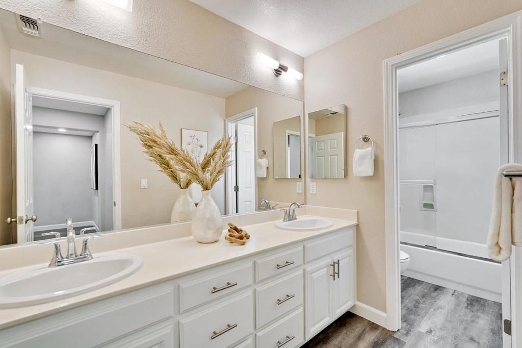 1233 Arabelle Way Property Photo 36