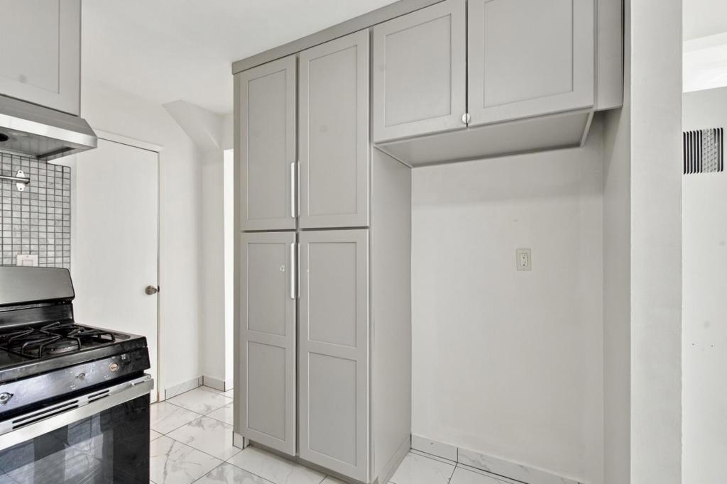273 Sunnyhills Drive Property Photo 8