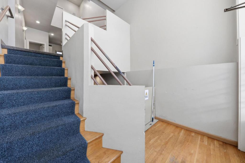 271 Austin Street Property Photo 6