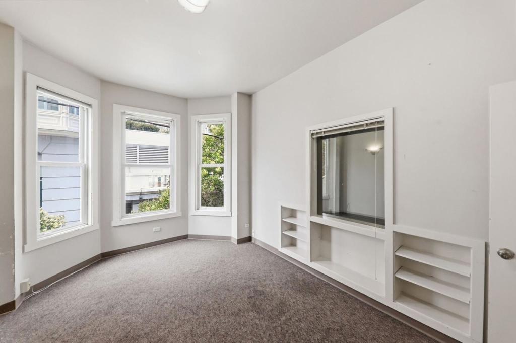 271 Austin Street Property Photo 11