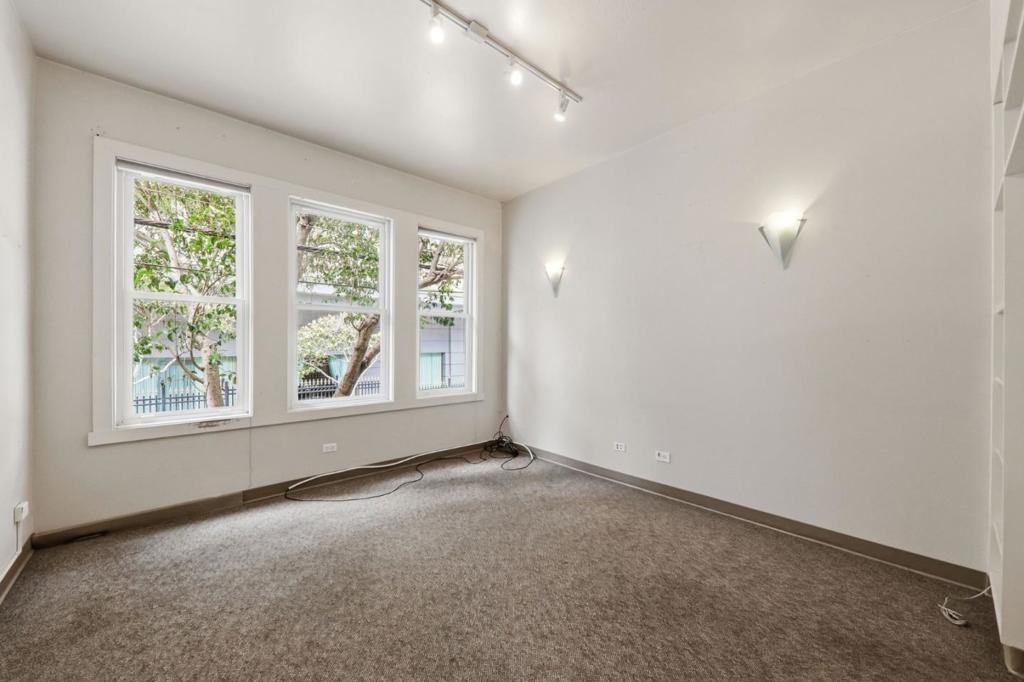 271 Austin Street Property Photo 12
