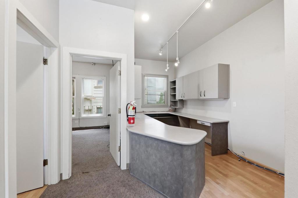 271 Austin Street Property Photo 13