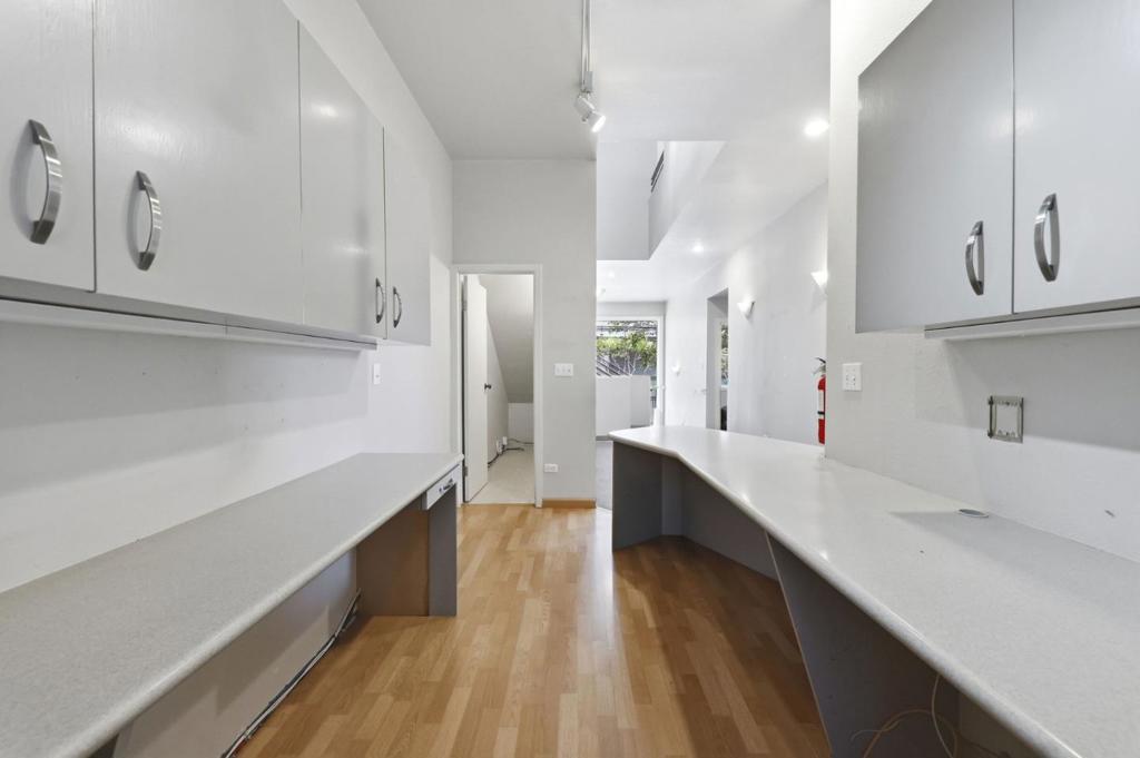 271 Austin Street Property Photo 14