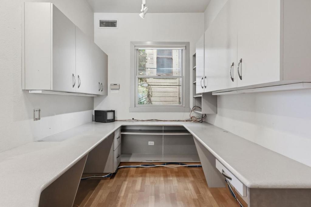 271 Austin Street Property Photo 15