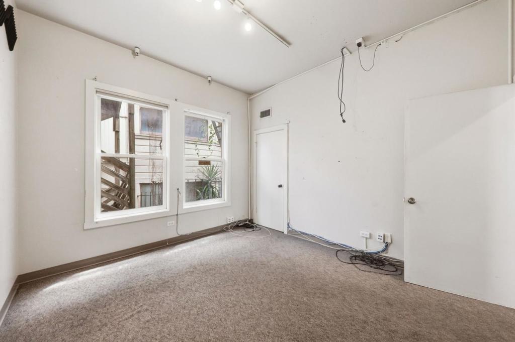 271 Austin Street Property Photo 20