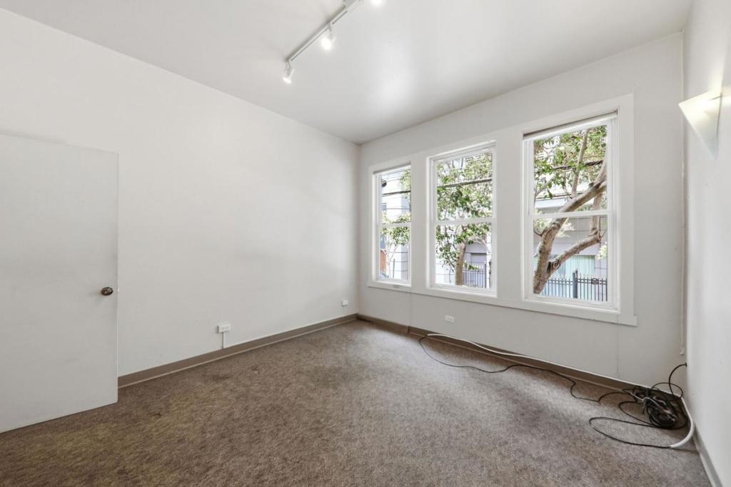 271 Austin Street Property Photo 27