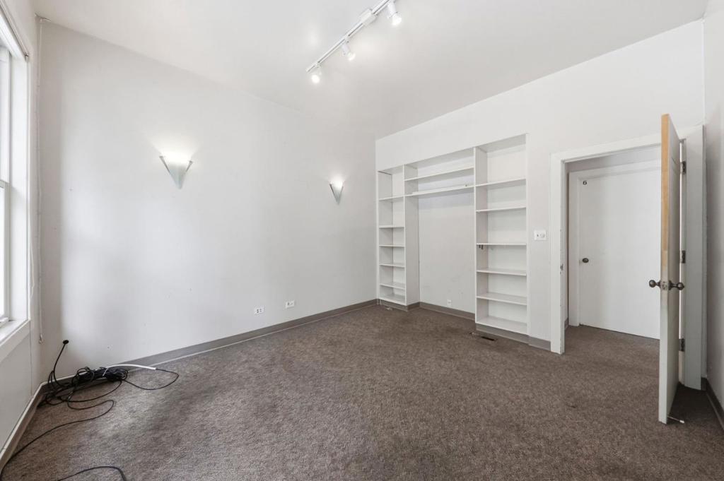 271 Austin Street Property Photo 28
