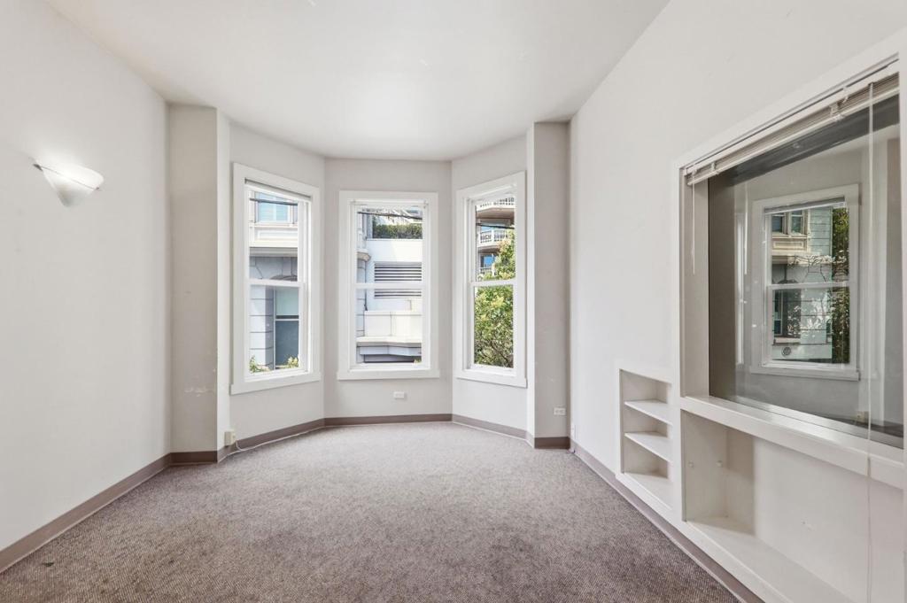 271 Austin Street Property Photo 30