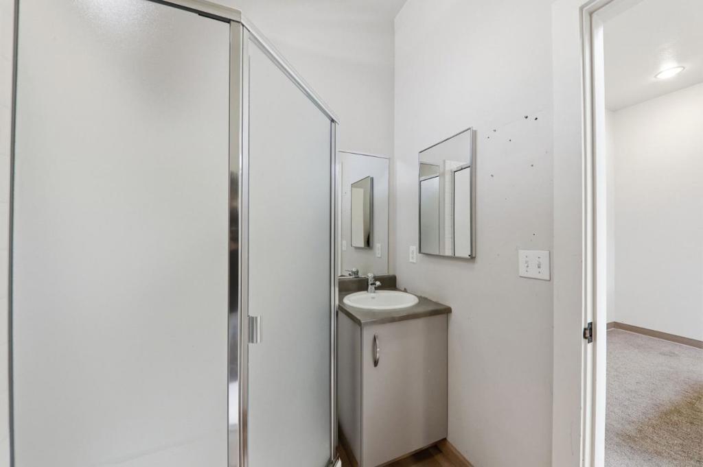 271 Austin Street Property Photo 40