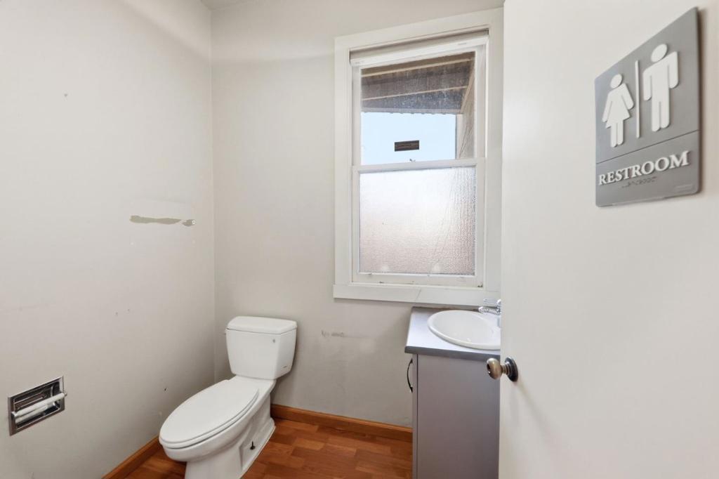 271 Austin Street Property Photo 42