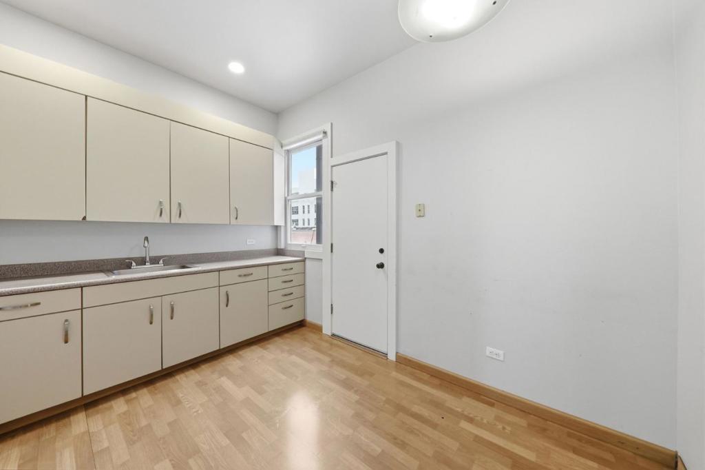 271 Austin Street Property Photo 48