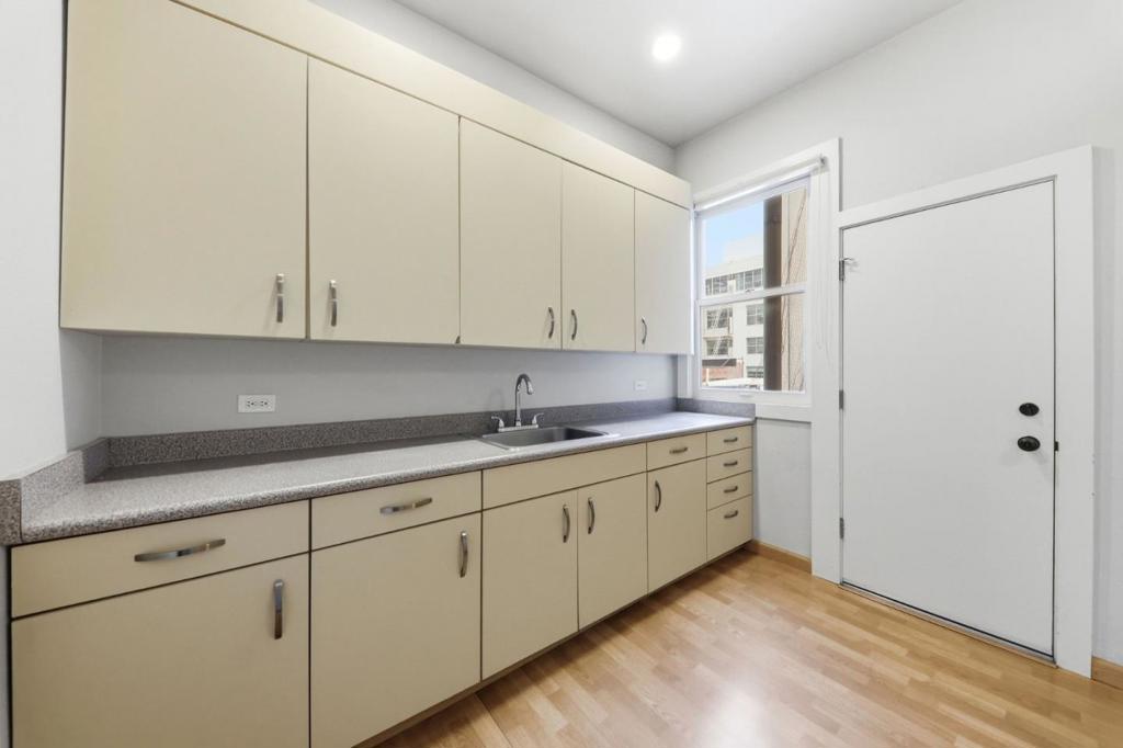 271 Austin Street Property Photo 51
