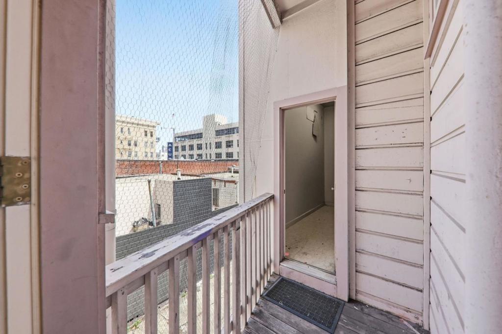 271 Austin Street Property Photo 53