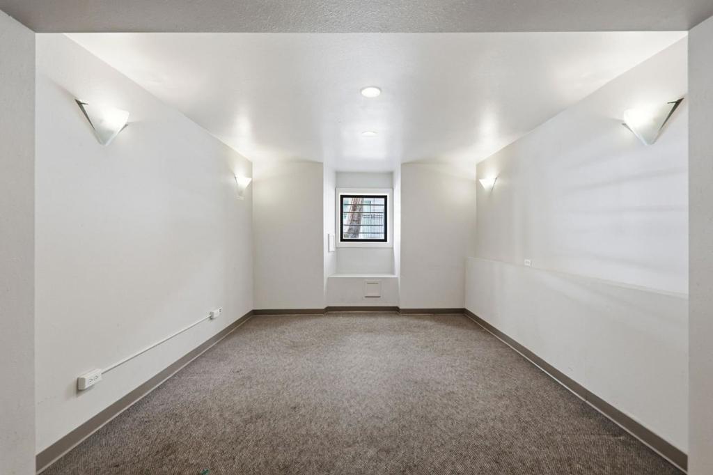 271 Austin Street Property Photo 72