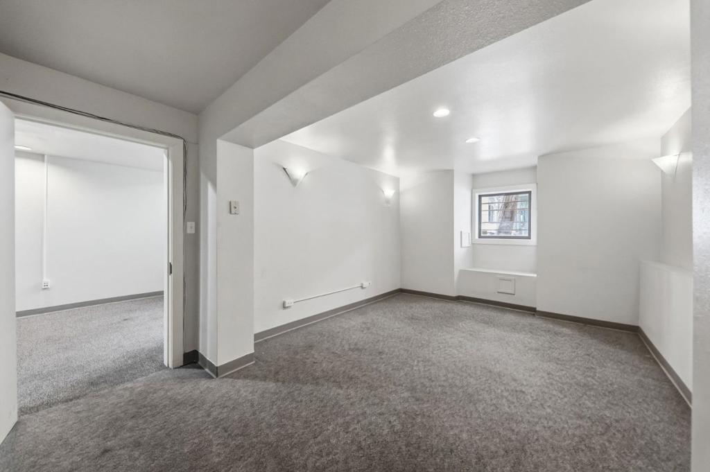 271 Austin Street Property Photo 75