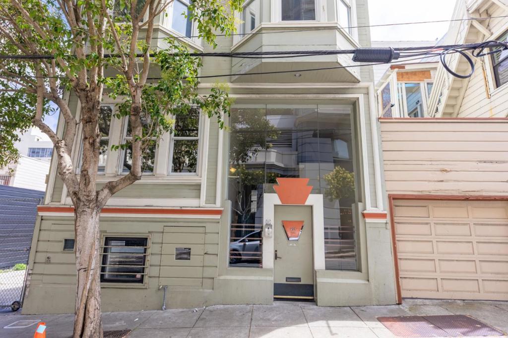 271 Austin Street Property Photo 87