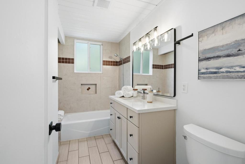 651 E Meadow Drive Property Photo 35