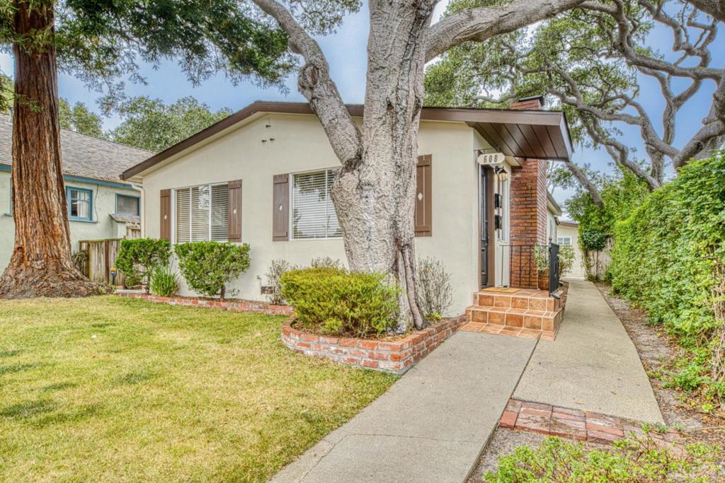 608 Congress Property Photo 1