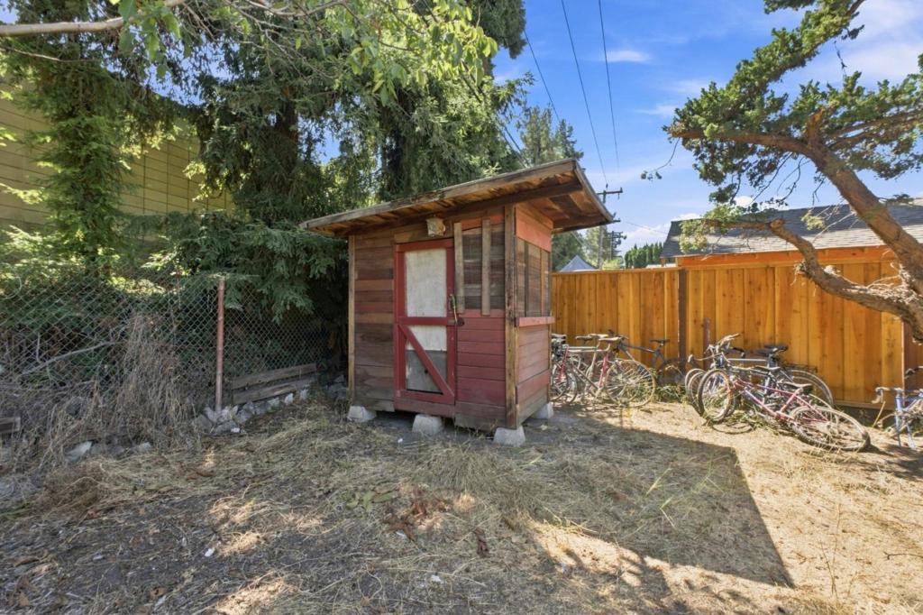 2102 Walnut Grove Avenue Property Photo 4
