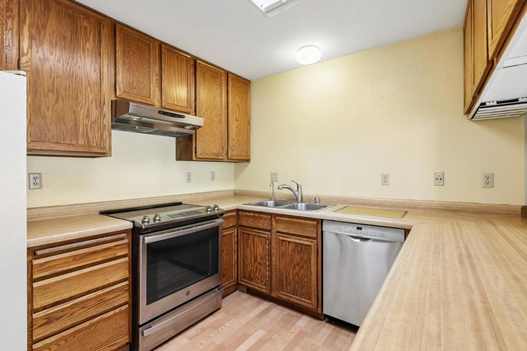 1712 Escalona Drive Property Photo 12