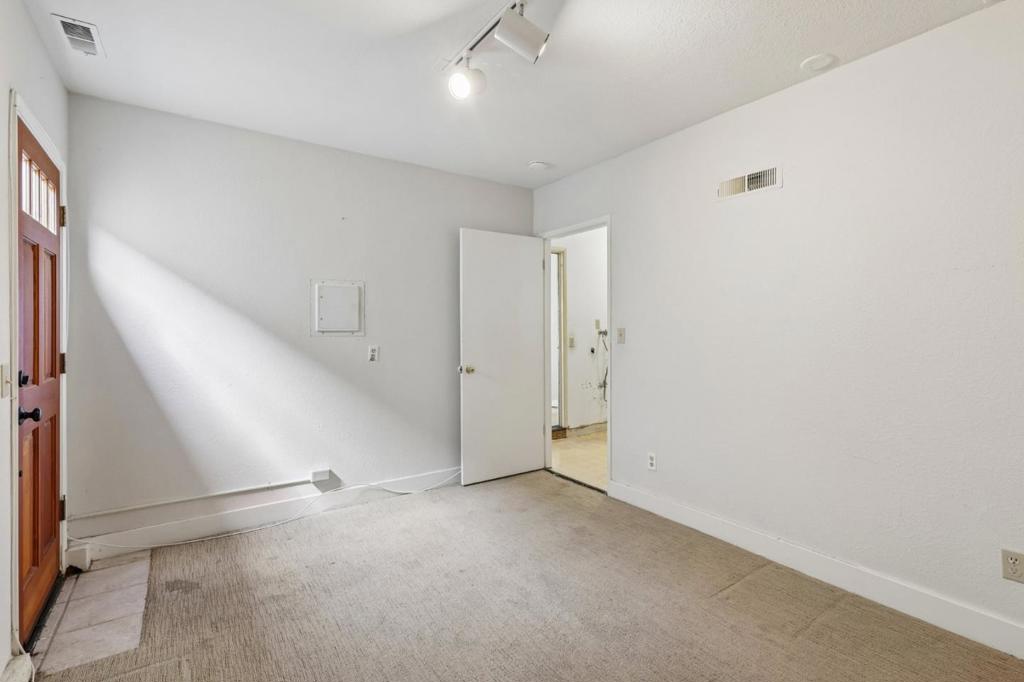 1712 Escalona Drive Property Photo 16