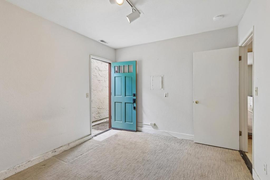 1712 Escalona Drive Property Photo 17